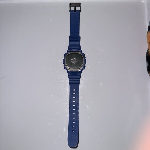 Casio Illuminator Blue Water Resist Digital Watch F108WH - Picture 6 of 7